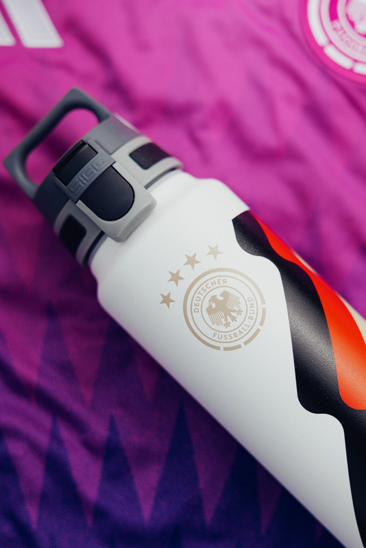 SIGG Dfb Team WMB One 1 L - juomapullo