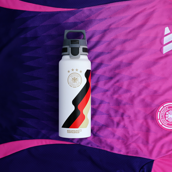 SIGG Dfb Team WMB One 1 L - juomapullo